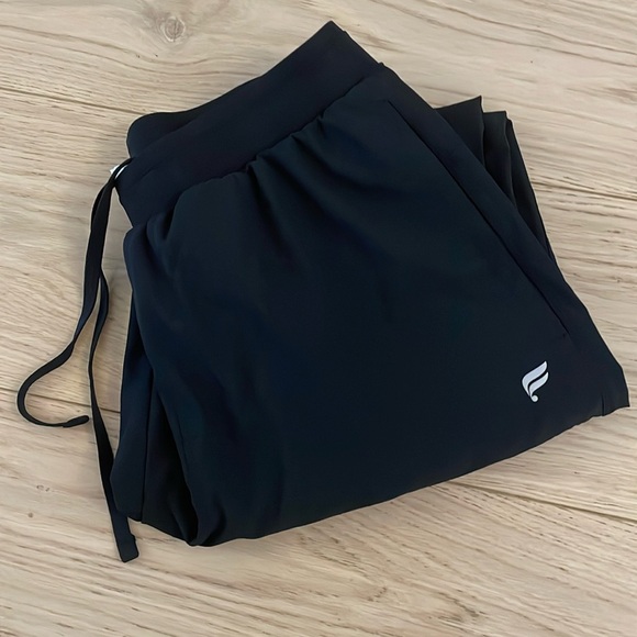Fabletics Joggers - Picture 1 of 4